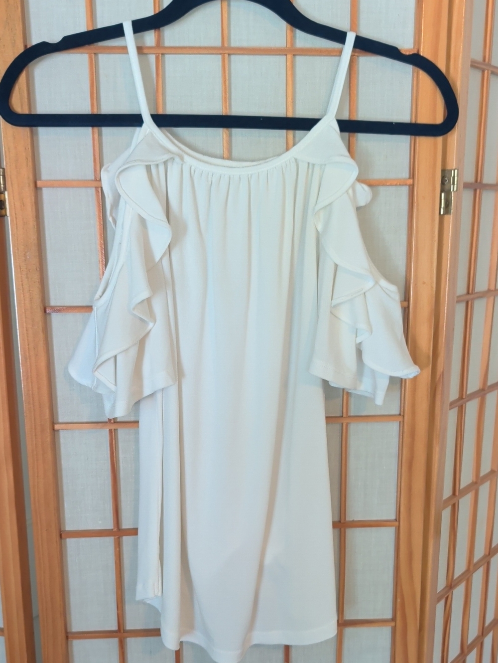 Women’s White Cold-Shoulder Ruffle Top